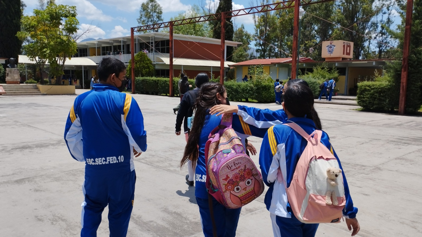 Conferencia para difundir guía de convivencia escolar