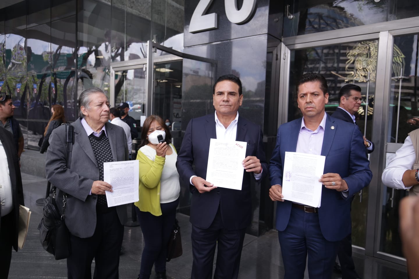 Ratifica senador Antonio García denuncia penal ante FGR