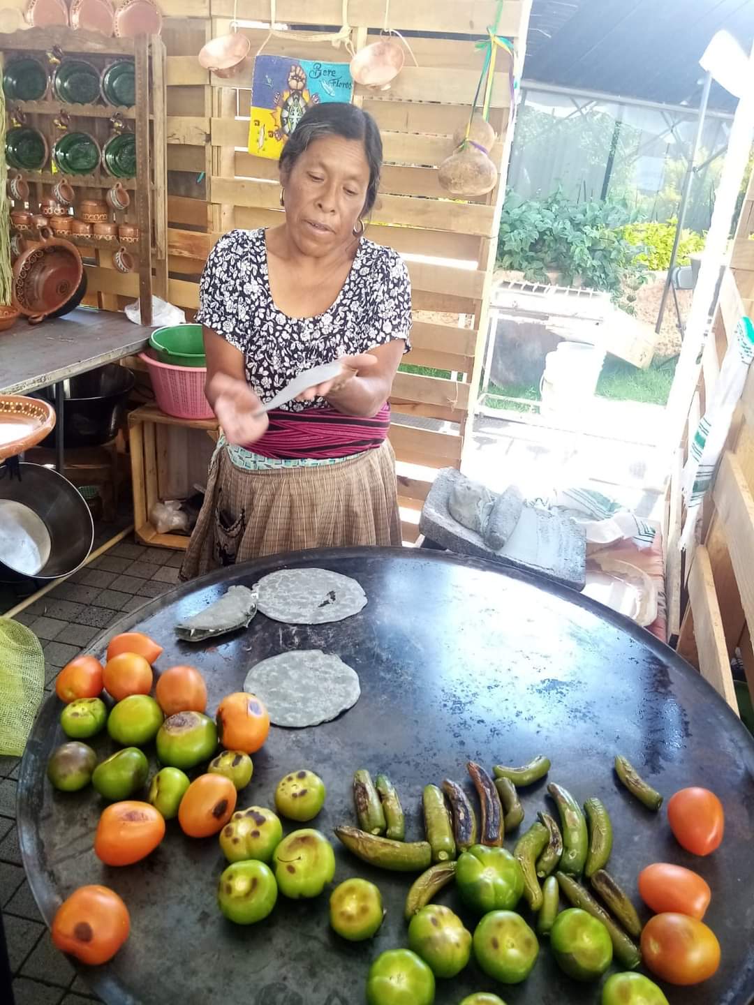 Capacitan a cocineras y cocineros tradicionales Capacitan a cocineras y cocineros tradicionales