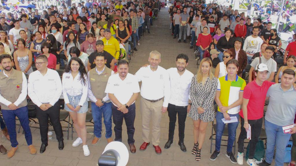 Más de 8 mil 500 becarios se suman a Jóvenes Construyendo el Futuro, en Michoacán