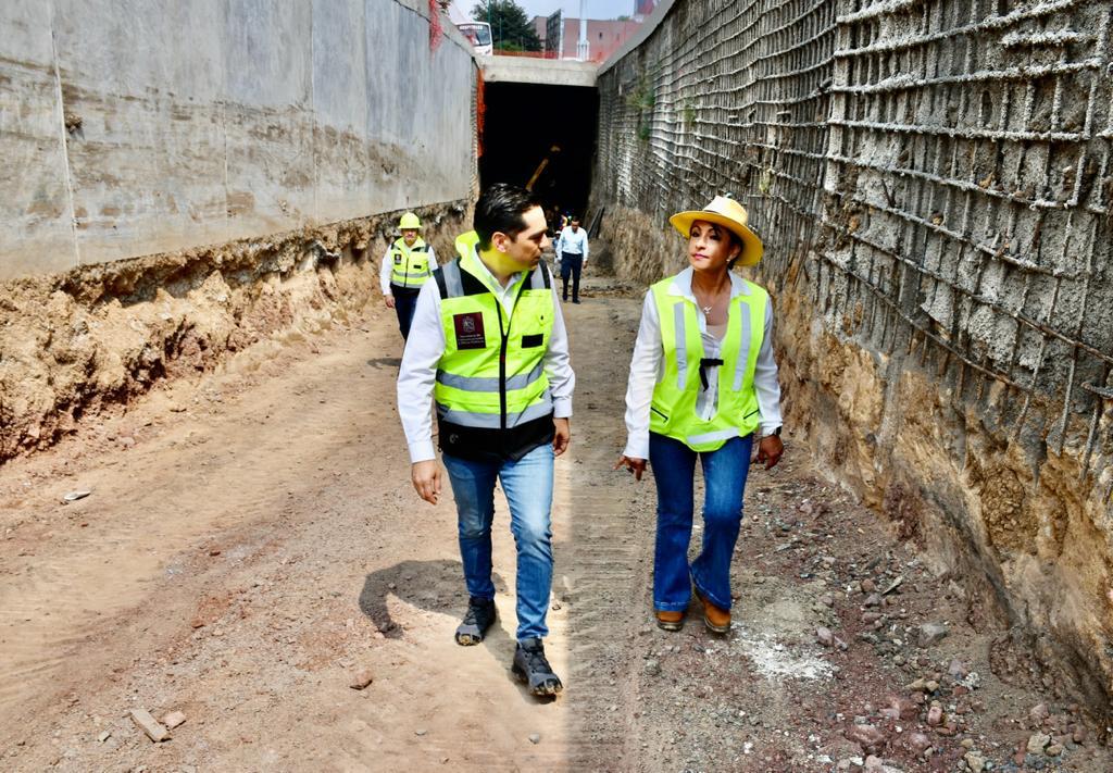 Supervisa Lupita Díaz Chagolla, la obra de “Distribuidor Vial de la Salida a Salamanca” Supervisa Lupita Díaz Chagolla, la obra de “Distribuidor Vial de la Salida a Salamanca”