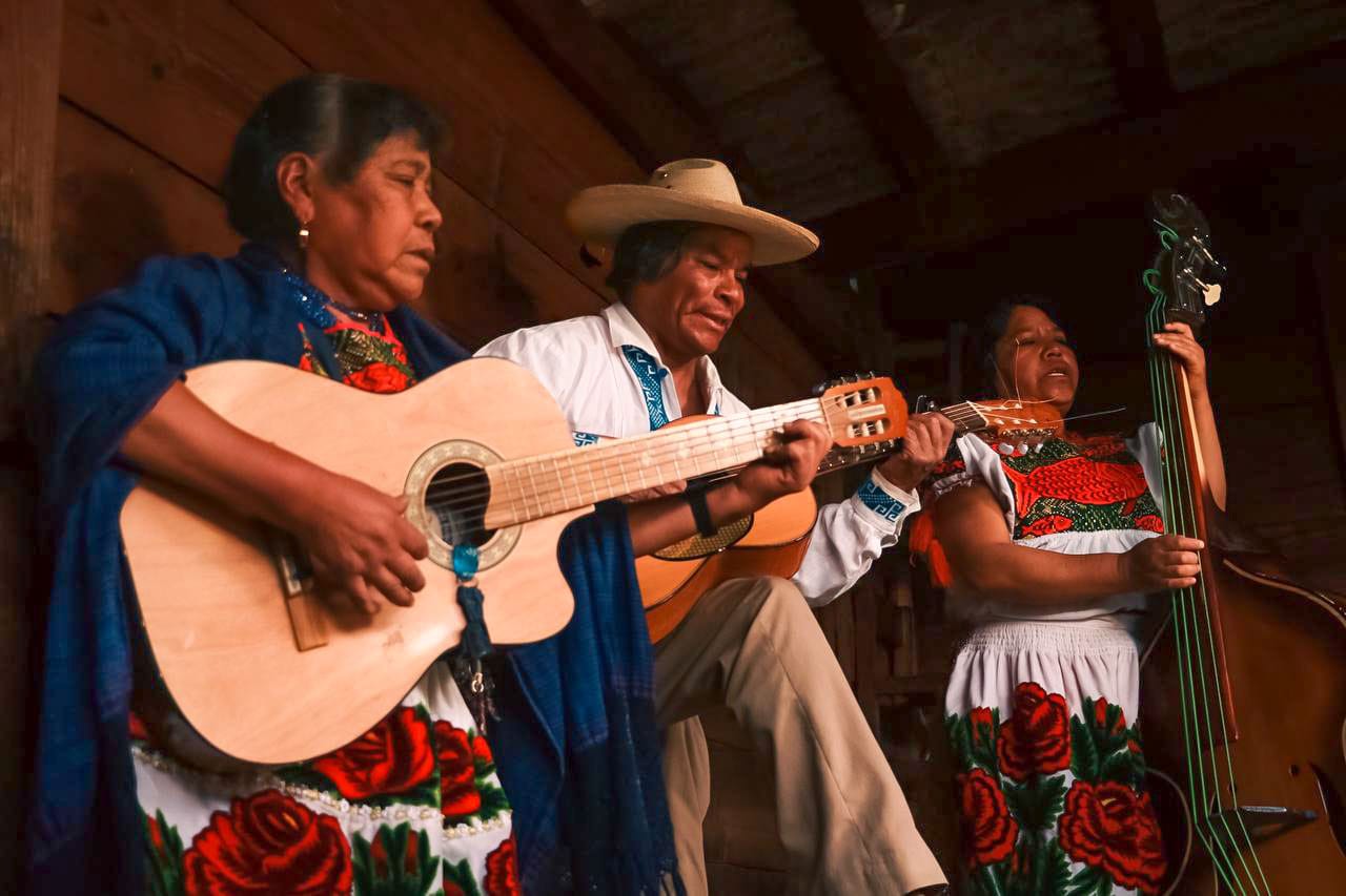 Trío Santa Cecilia legado en la pirekua