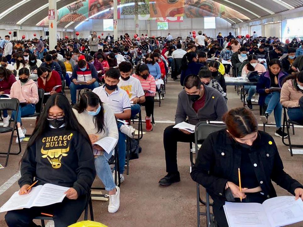 Próximo viernes termina entrega de fichas para escuelas normales