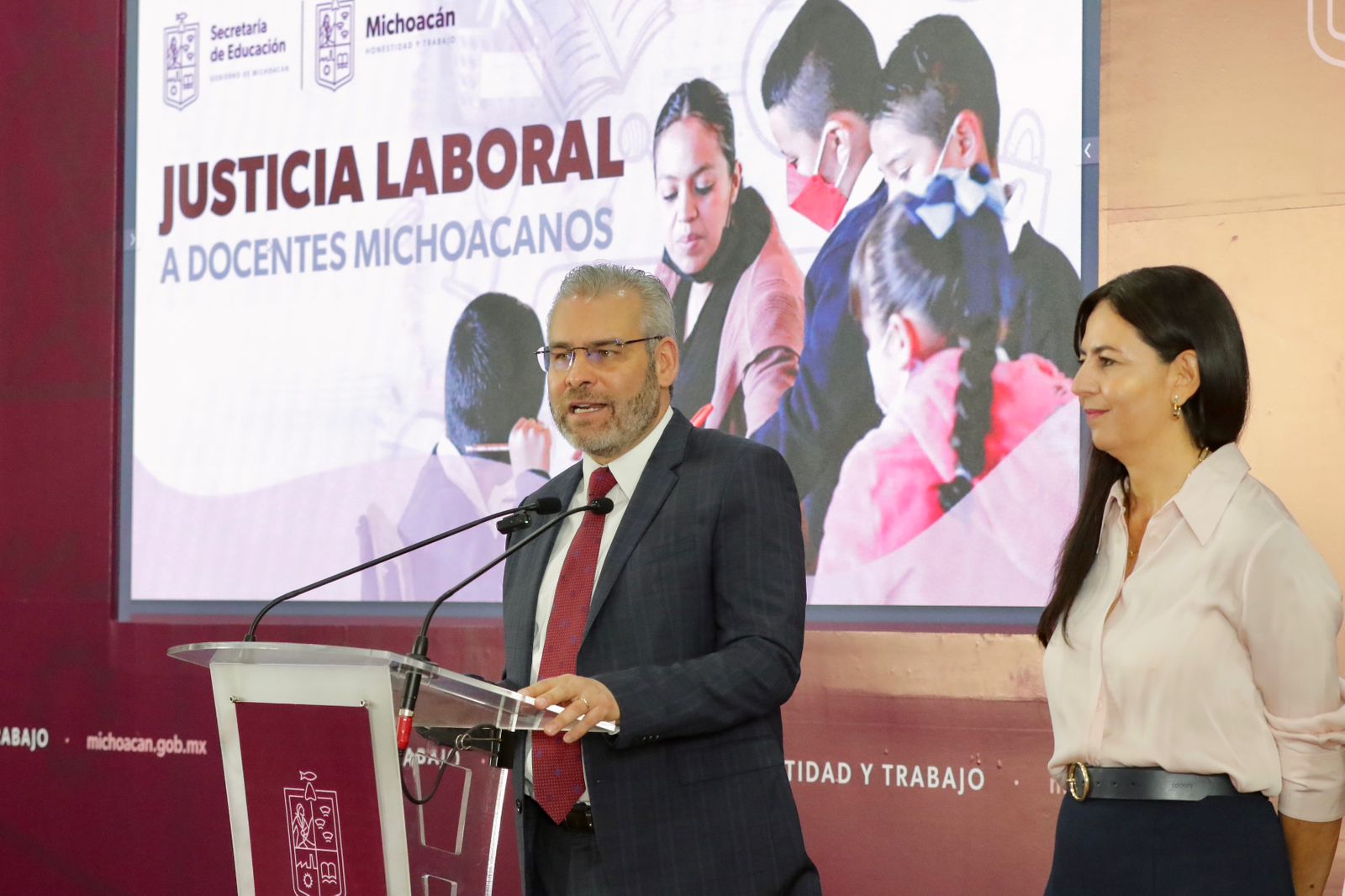 Se otorgará base a más de 7 mil docentes, sin intermediarios: Ramírez Bedolla