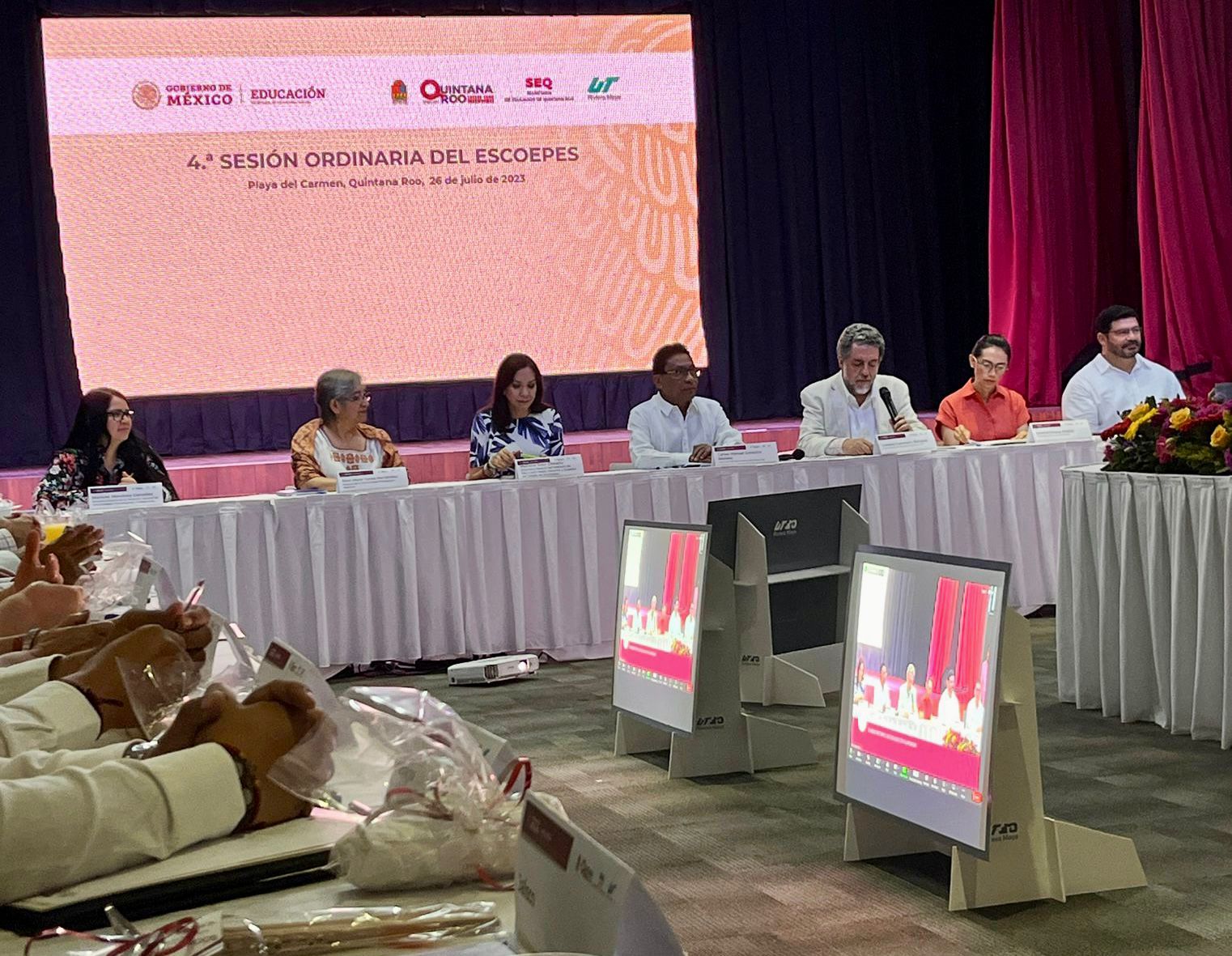 Acuerda Michoacán incorporar más escuelas al modelo de Educación Dual