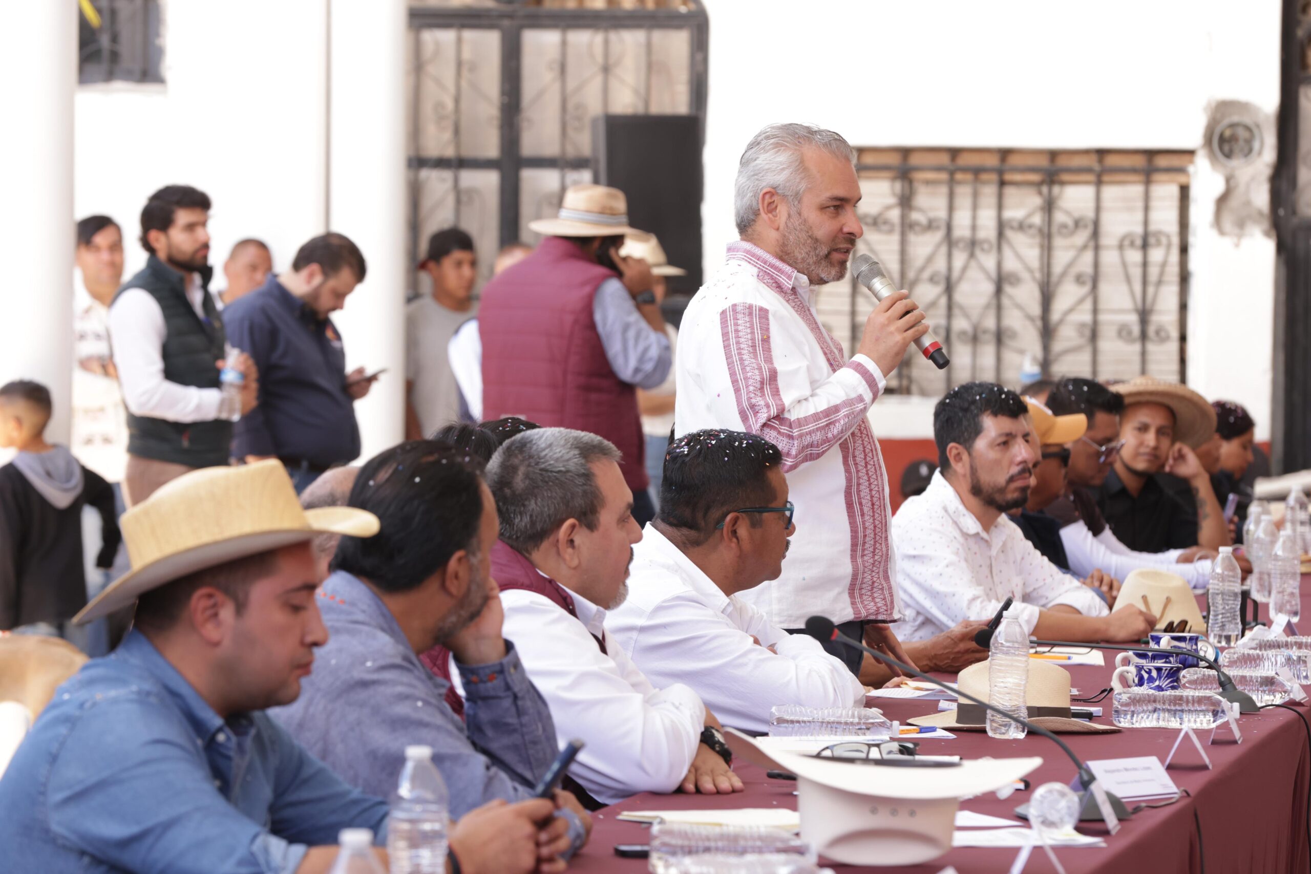 Más de mil mdp en obras para comunidades indígenas y en autogobierno: ARB
