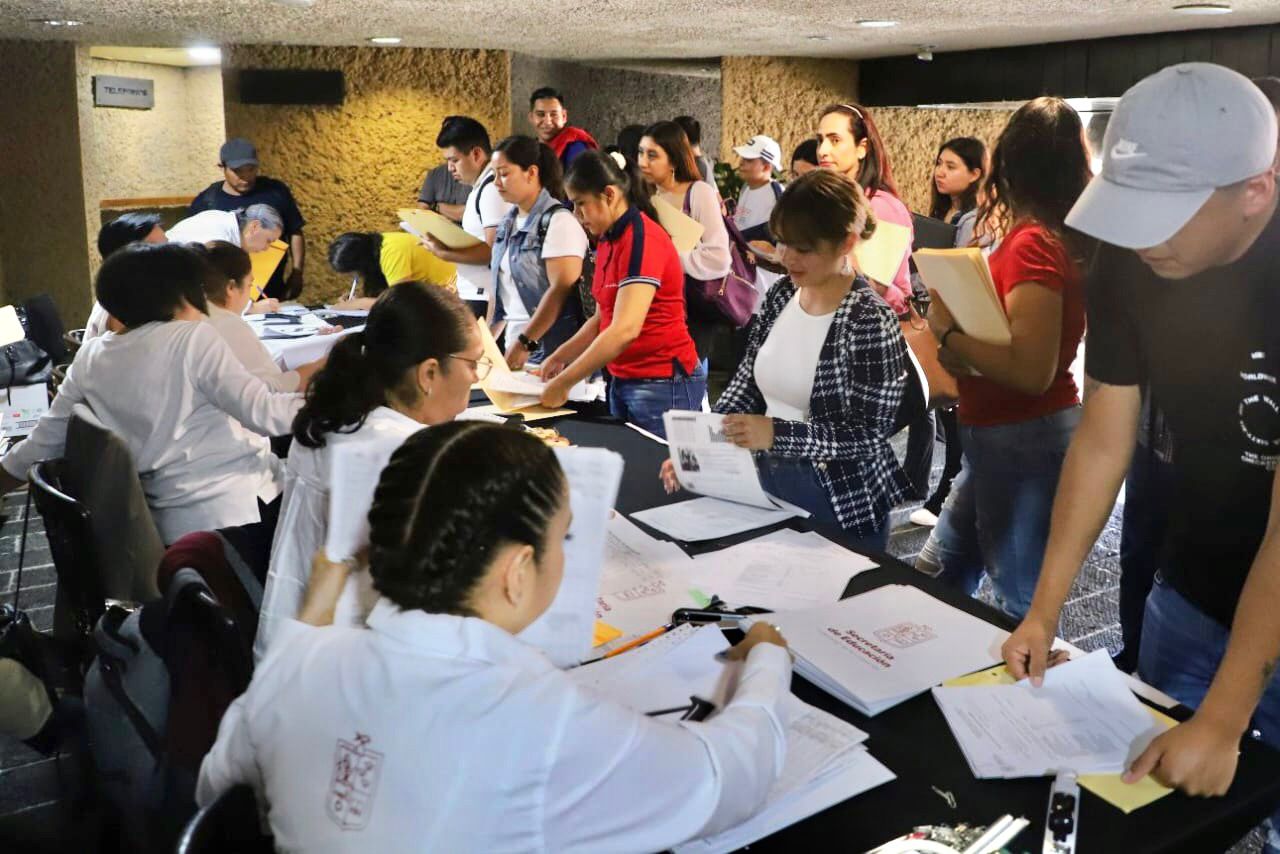 Asigna SEE nuevos docentes a más de 260 escuelas de Michoacán