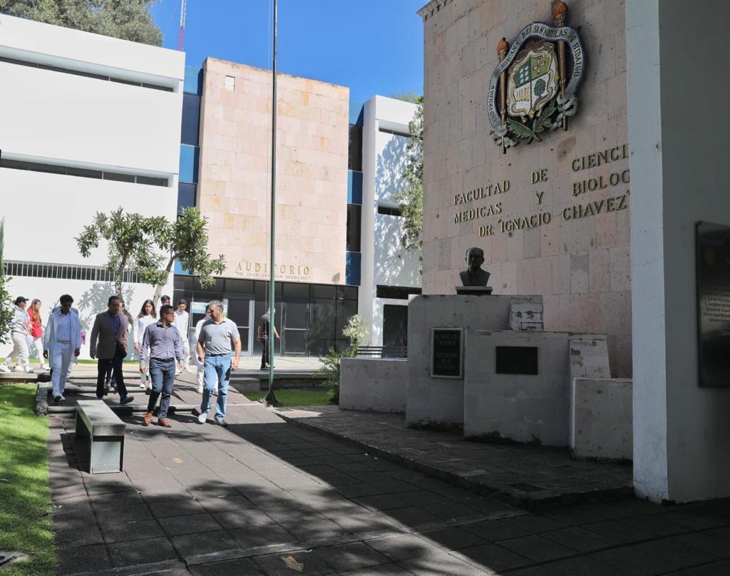 Regresan a clases estudiantes de la Facultad de Ciencias de la UMSNH; instalaciones son liberadas