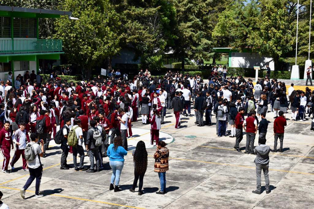 Escuelas de media superior y superior participan en Simulacro Nacional 2023