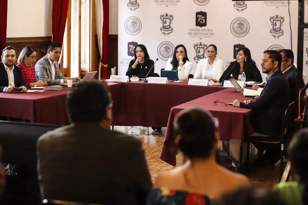 Con firme compromiso Lupita Díaz Chagolla velará para que se cumpla con la ley y el bienestar de las niñas y niños en Michoacán