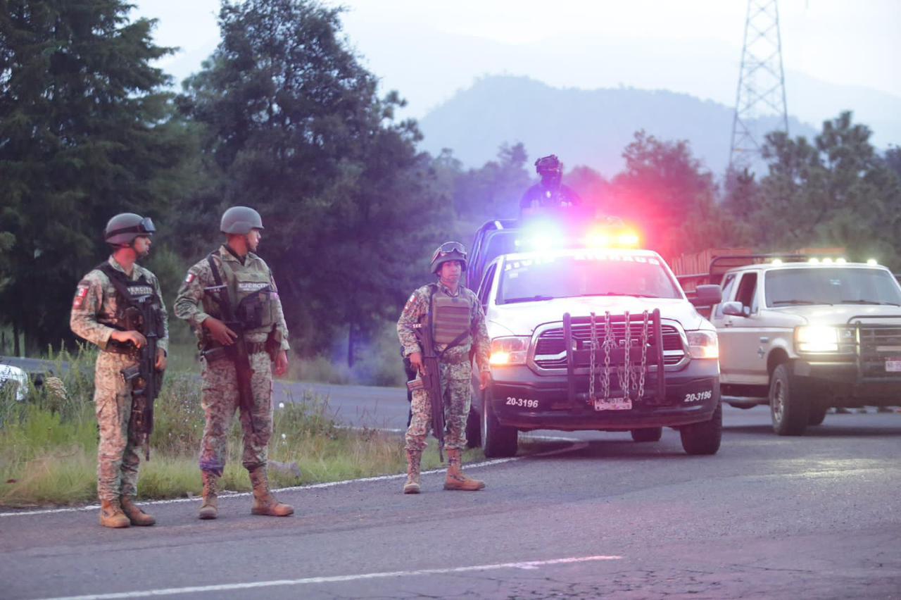 Por aire y tierra, Guardia Civil en Uruapan