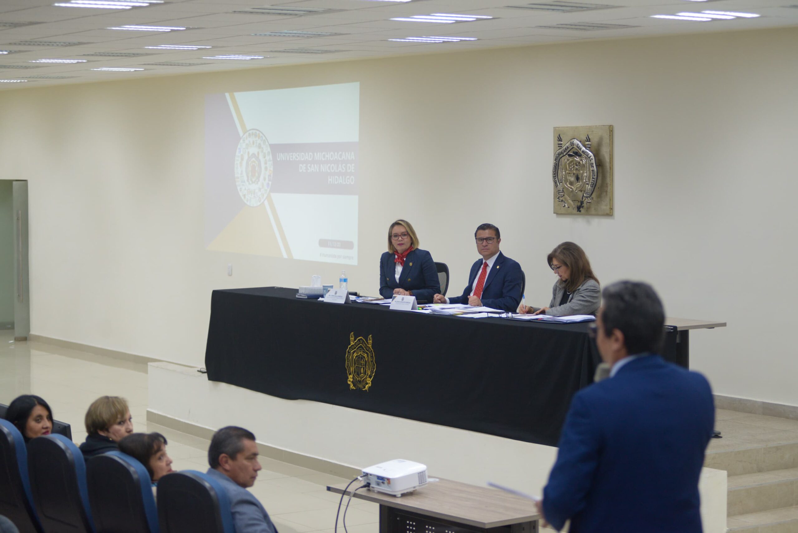 Licenciatura en Trabajo Social y el programa de Técnico Superior Universitario en Enseñanza de Idiomas en la UMSNH