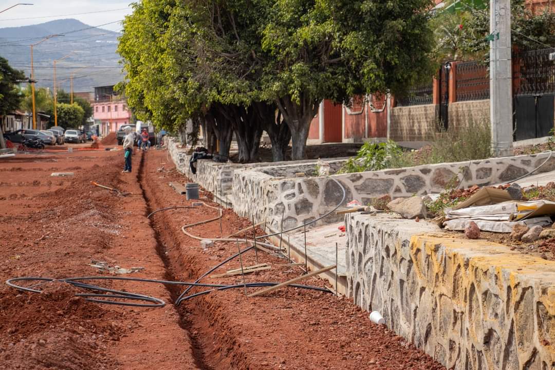 Avanza con éxito la obra de la Av. Miguel Silva en Tangancícuaro