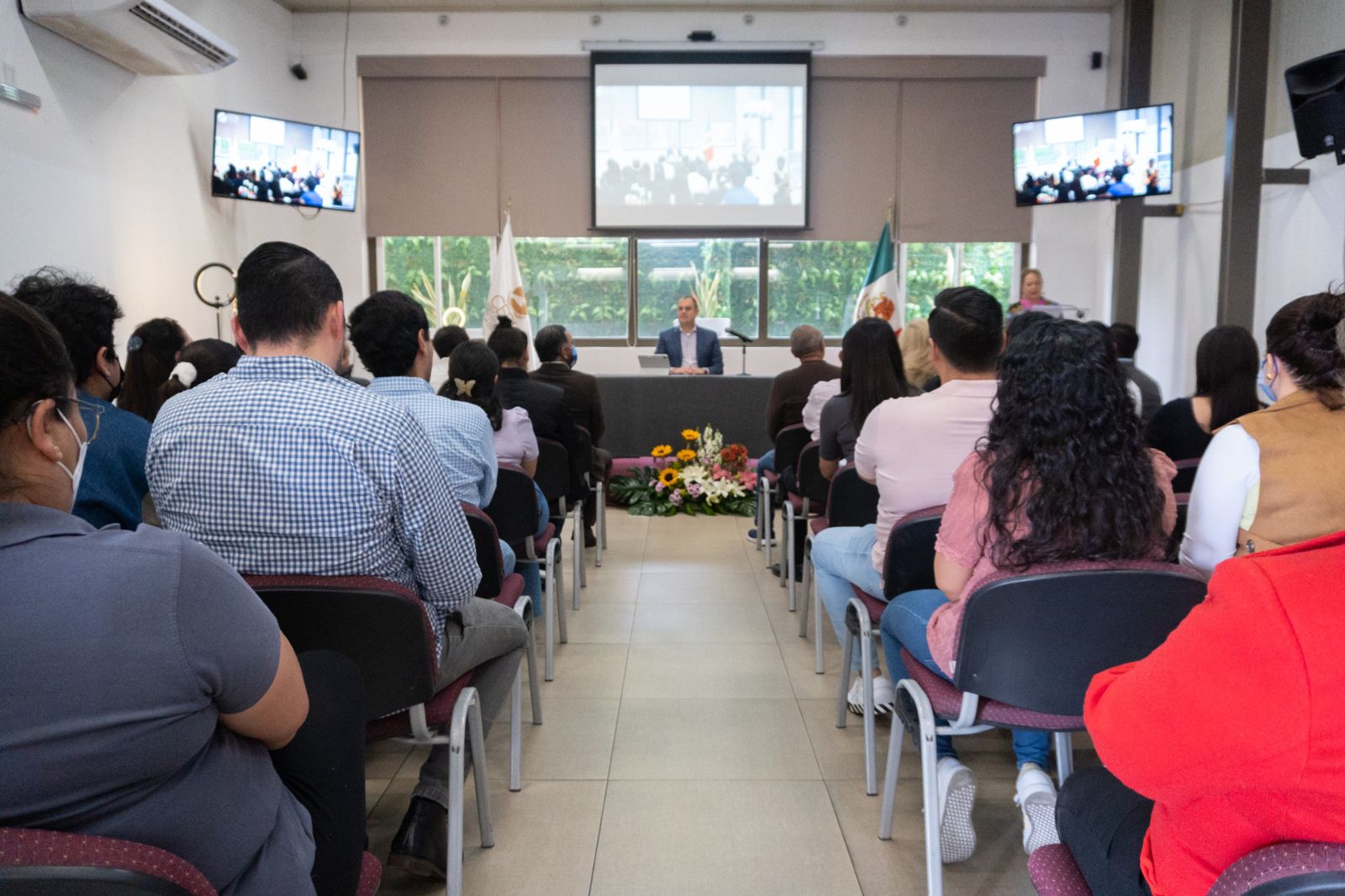 Con ciclo de conferencias y conversatorios, conmemora 31 Aniversario la CEDH