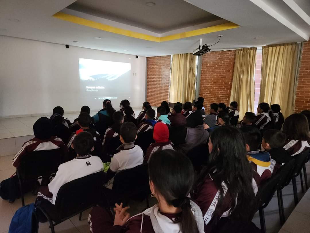 Talleres sobre Biodiversidad en escuelas de Tangancícuaro