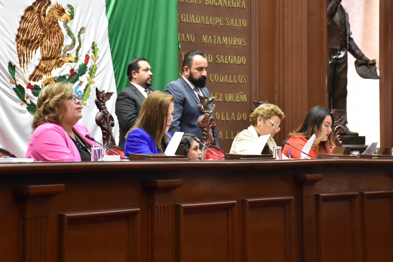 75 Legislatura aprueba licencias de diputados Ernesto Núñez y David Cortés 75 Legislatura aprueba licencias de diputados Ernesto Núñez y David Cortés
