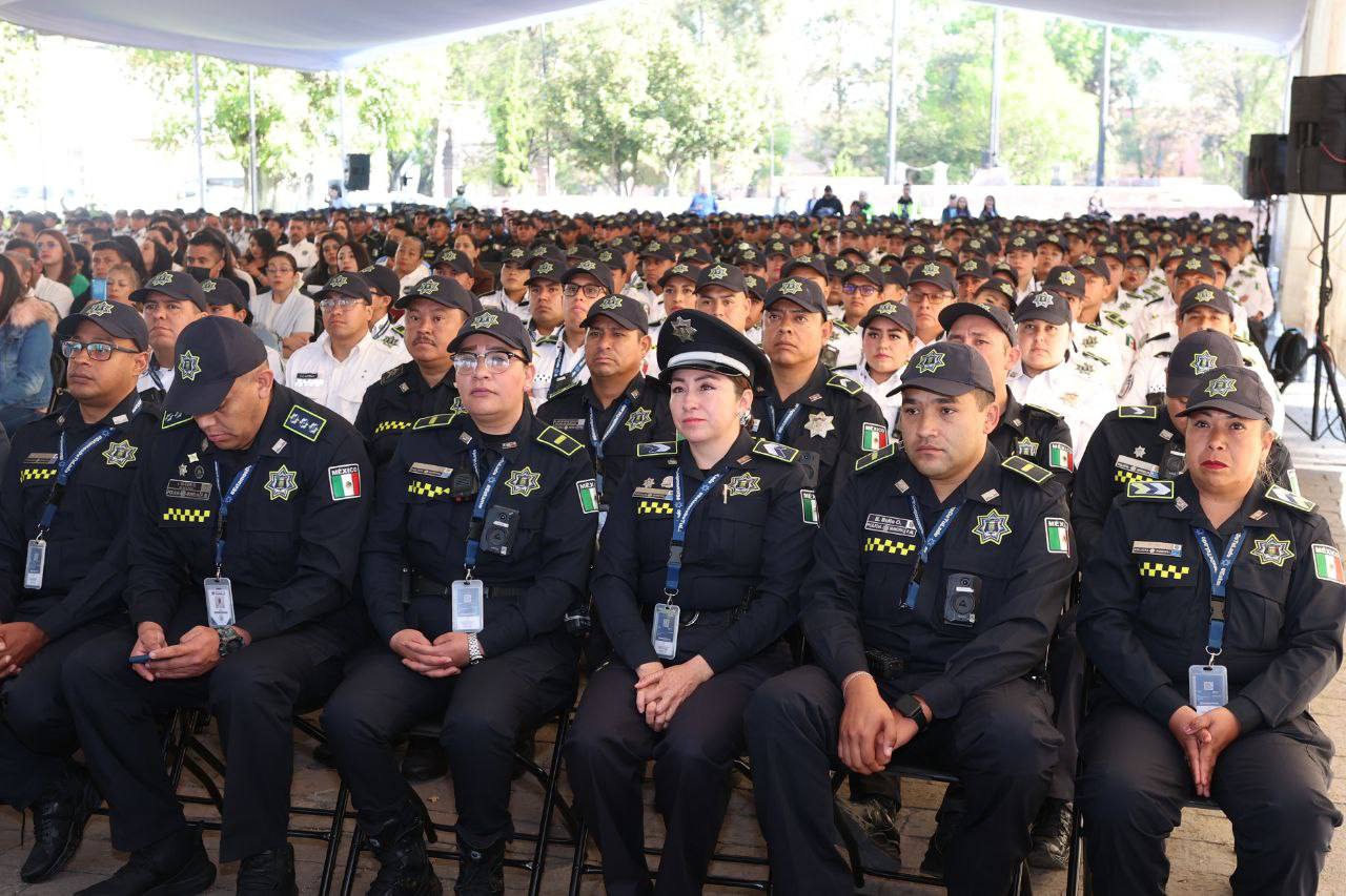 Promociones y ascensos a 144 policías de Morelia Promociones y ascensos a 144 policías de Morelia