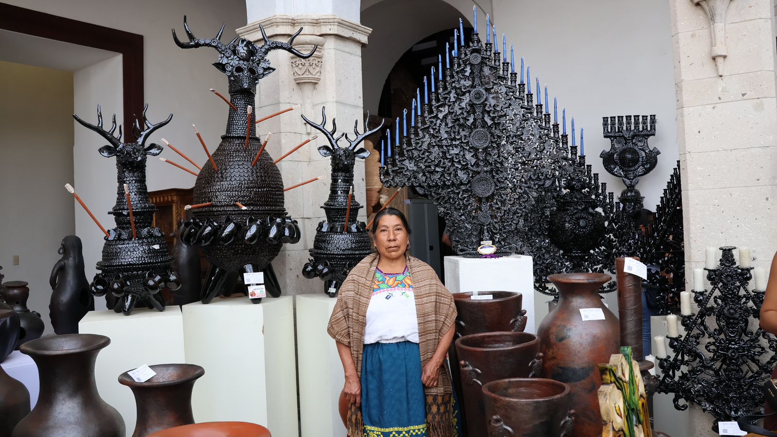 Con un candelabro de 25 velas Esperanza Ceja ganó en Concurso Artesanal de Uruapan Con un candelabro de 25 velas Esperanza Ceja ganó en Concurso Artesanal de Uruapan