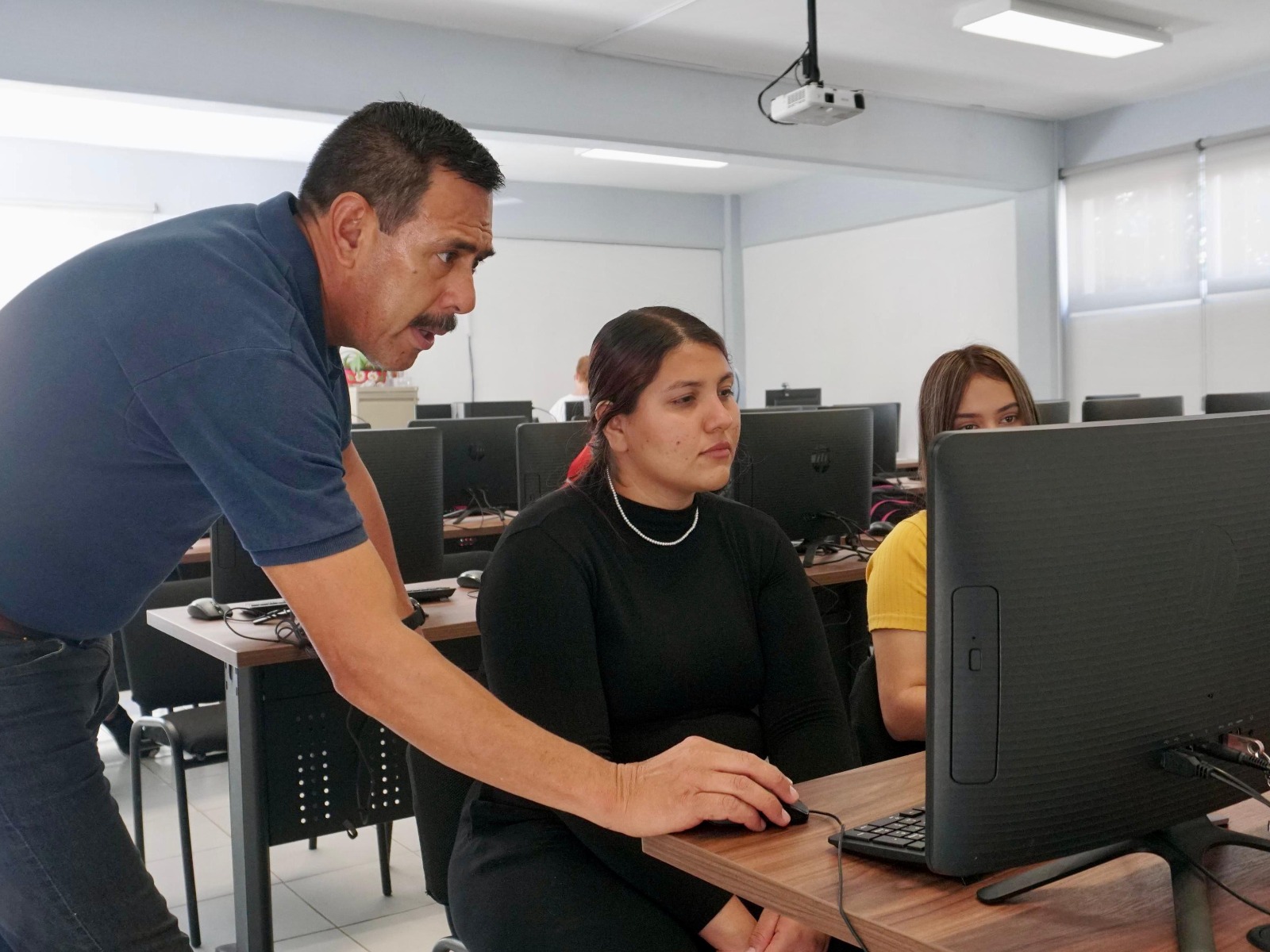 Última semana para entrega de fichas a Escuelas Normales de Michoacán