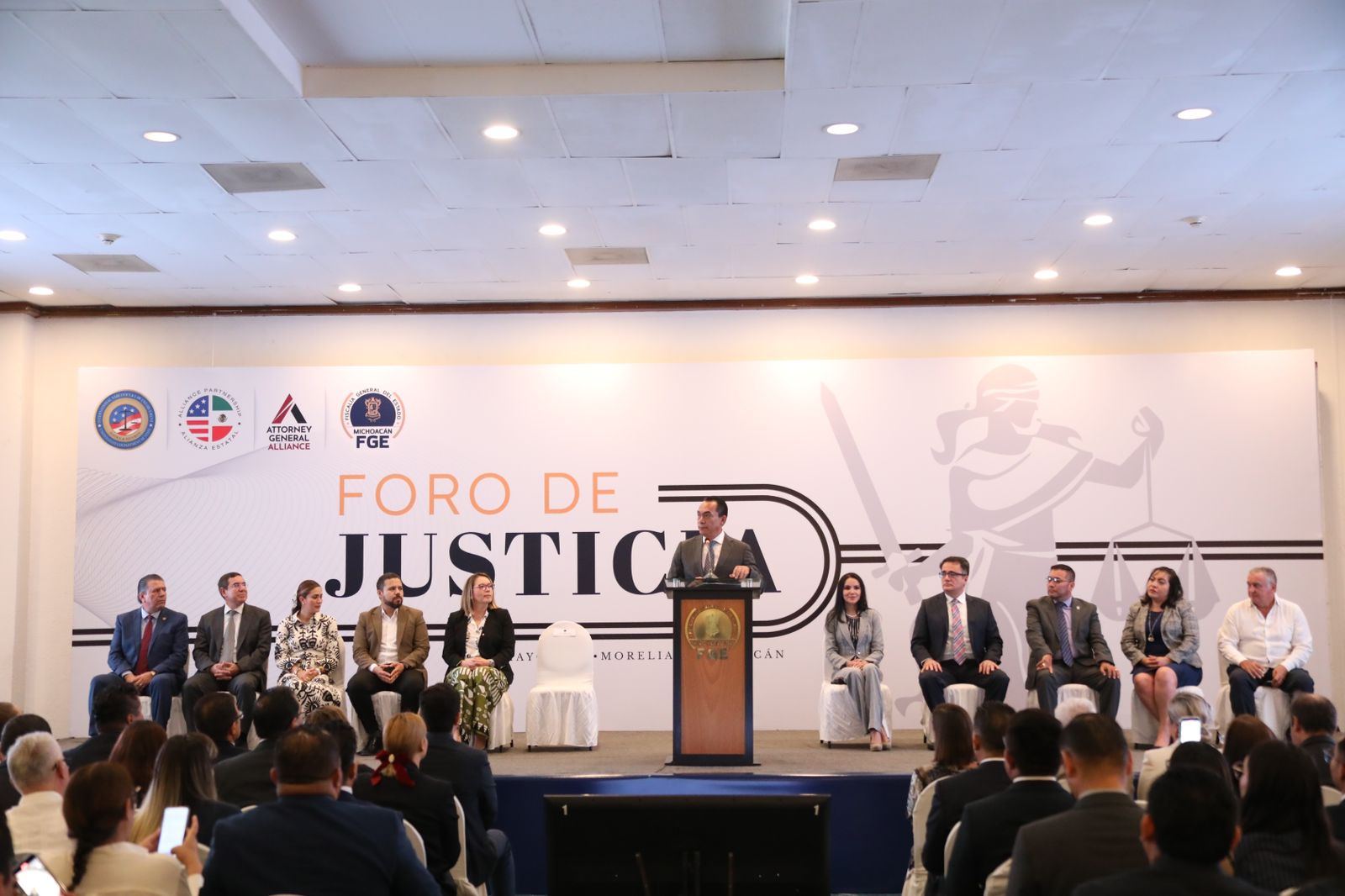 Capacitación continua, para hacer realidad el anhelo de justicia de las personas: ALS