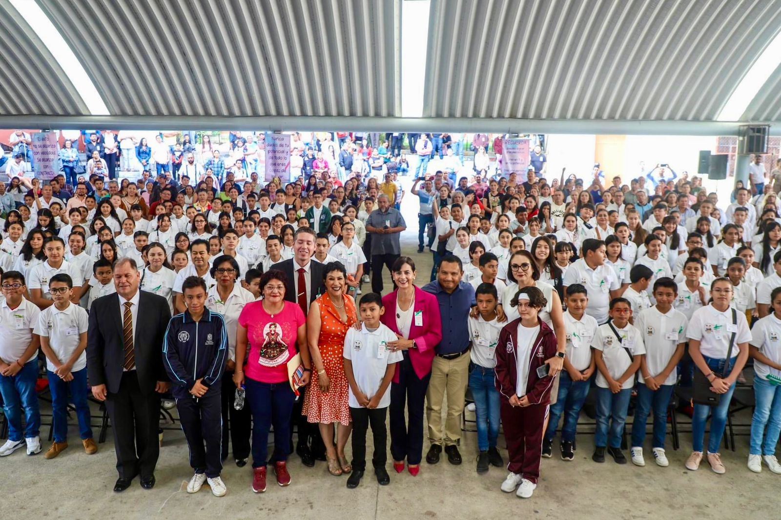 SEE reconoce a más de 180 niñas y niños que participan en Olimpiada del Conocimiento