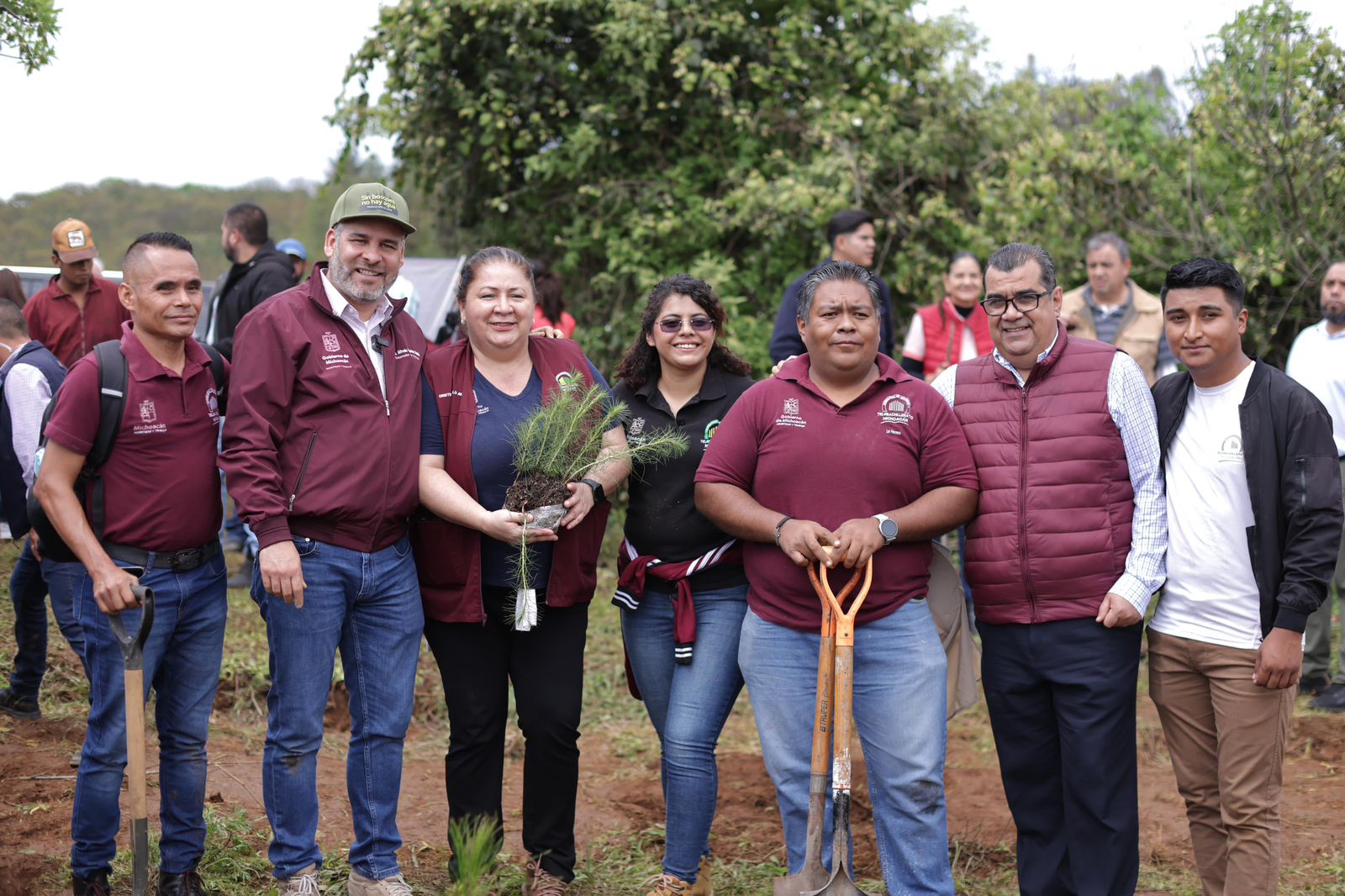 ARB arranca reforestación de un millón y medio de árboles en la cuenca del lago de Pátzcuaro