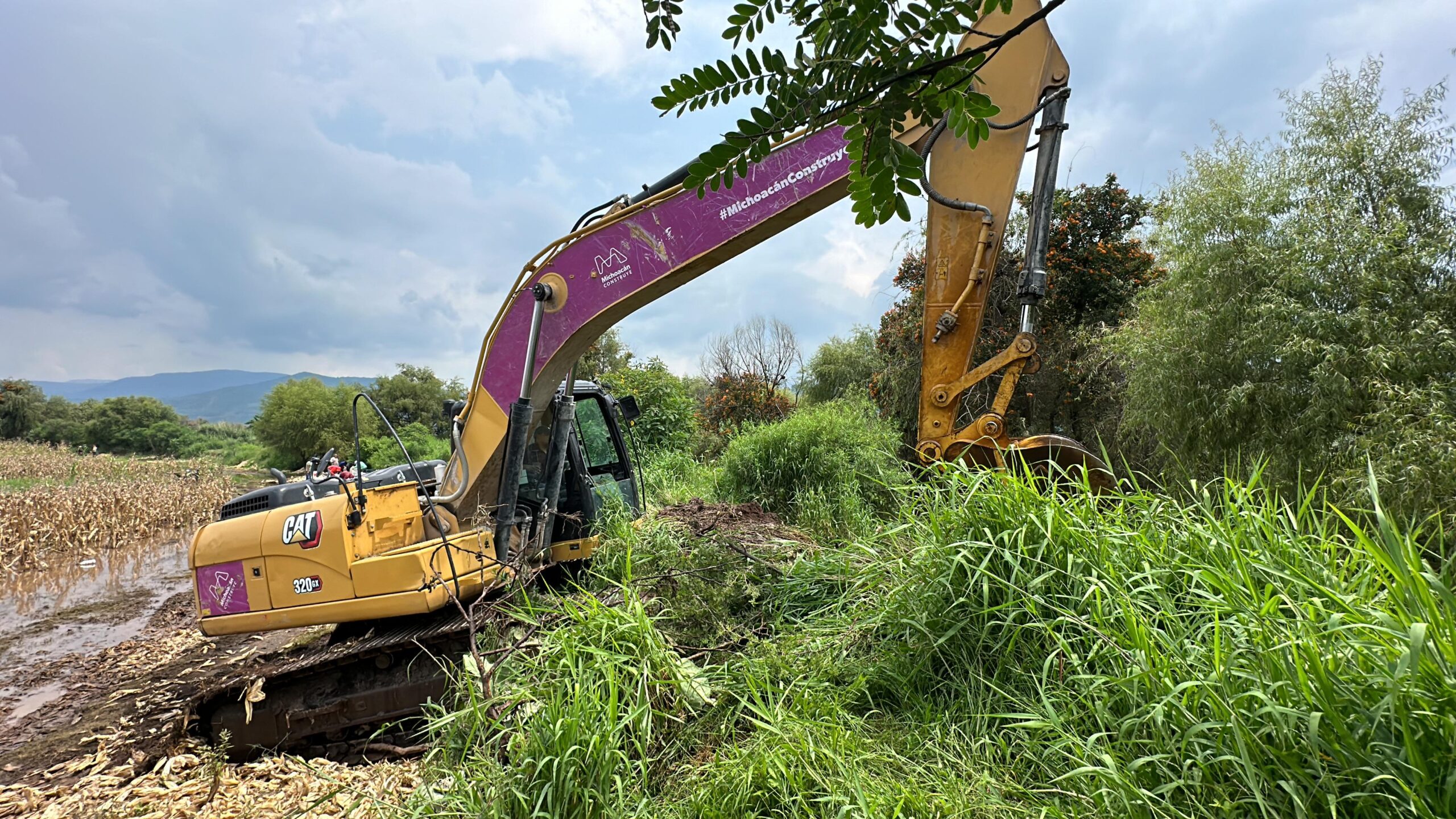 Primera fase de limpieza del Río en Queréndaro