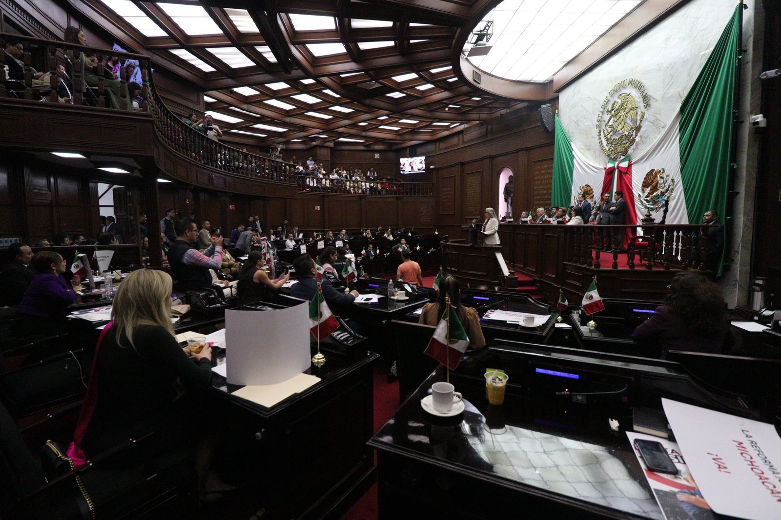 Aprueba Congreso de Michoacán reforma Constitucional en materia de salarios.