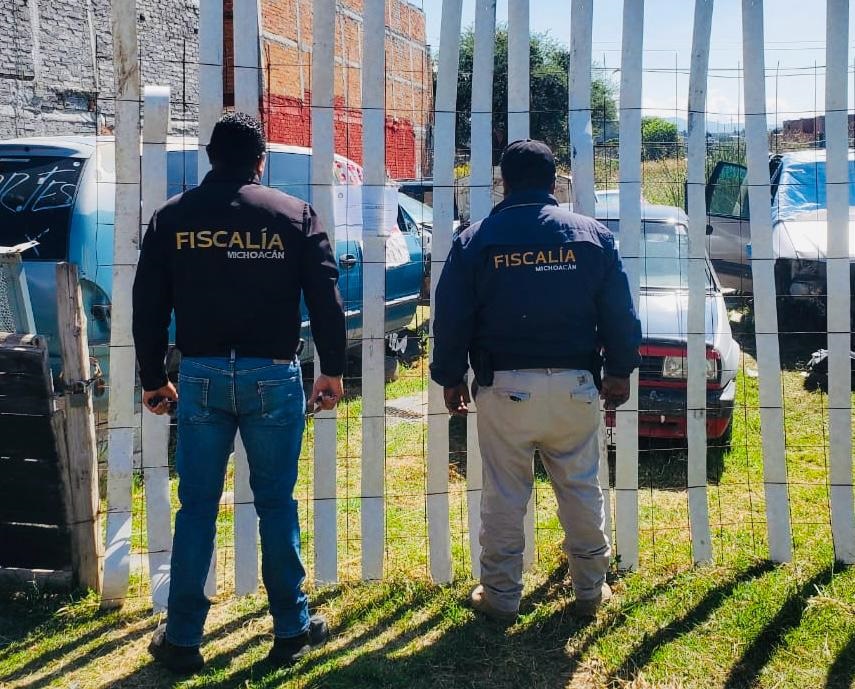 Durante cateo realizado en la colonia La Soledad, asegura Fiscalía General un vehículo con alteraciones en sus medios de identificación