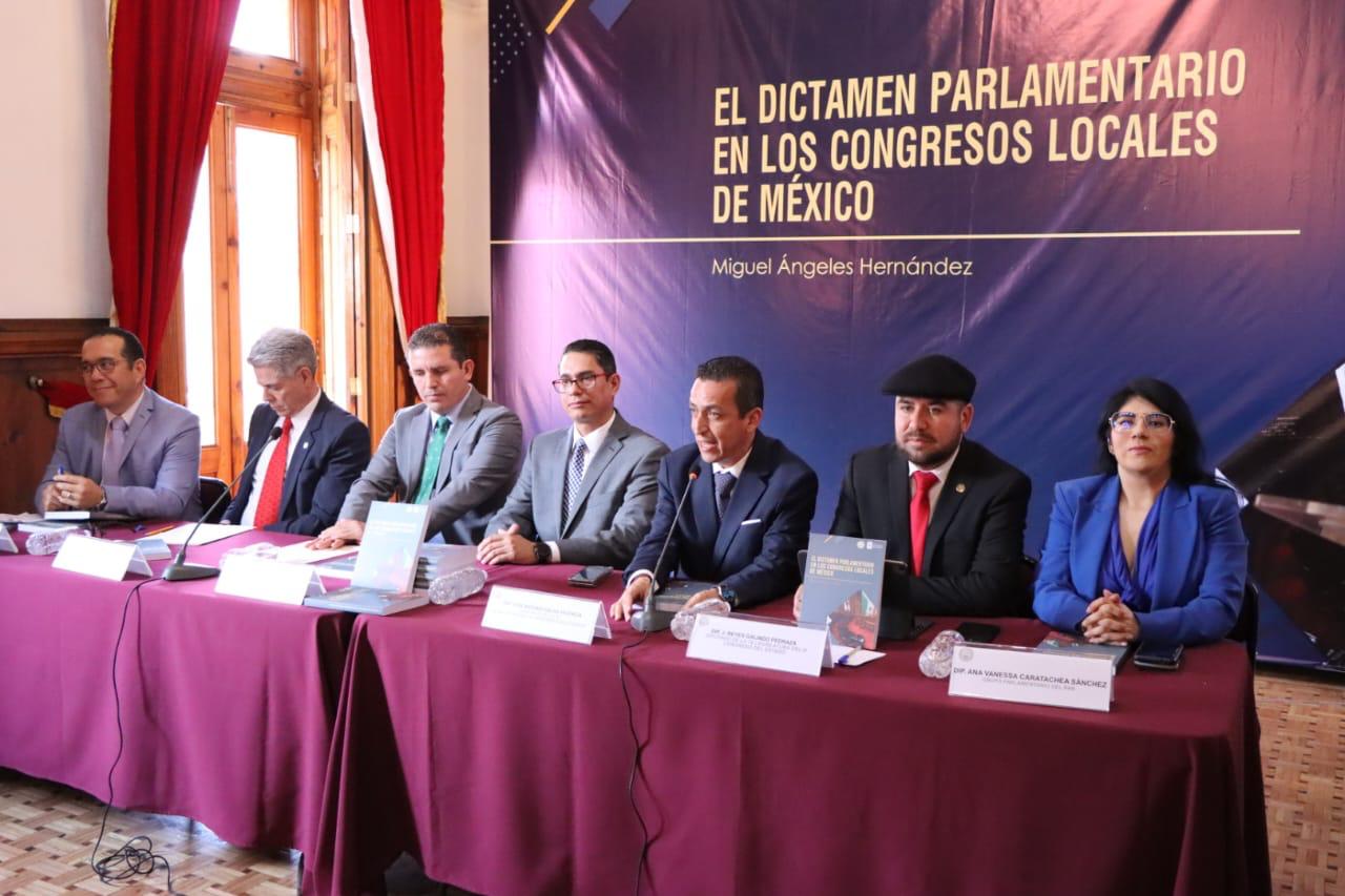 Congreso del Estado edita libro sobre Dictamen Legislativo Congreso del Estado edita libro sobre Dictamen Legislativo
