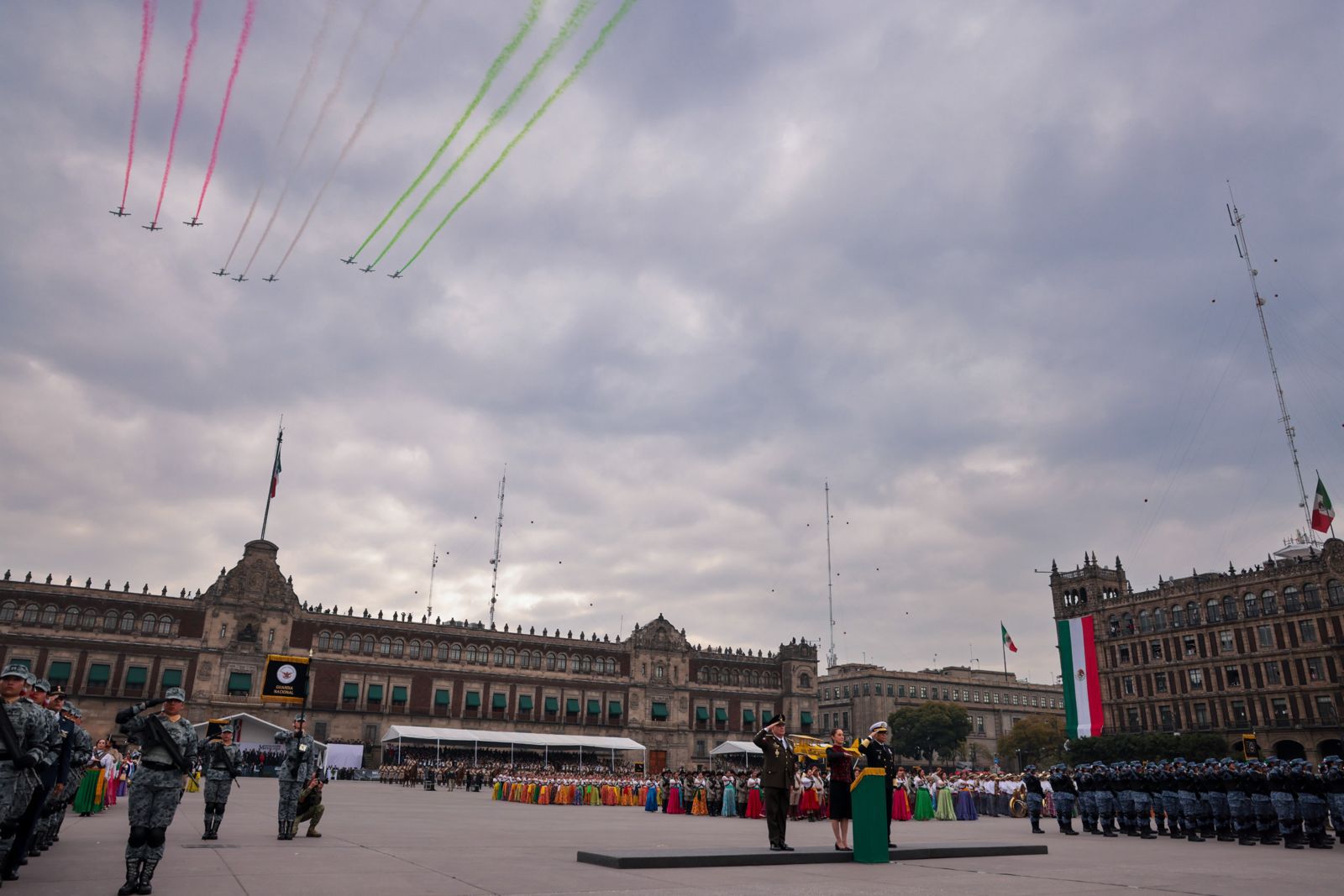 El mundo ve a México con admiración; las y los mexicanos en EUA son héroes de la Patria: Claudia Sheinbaum El mundo ve a México con admiración; las y los mexicanos en EUA son héroes de la Patria: Claudia Sheinbaum