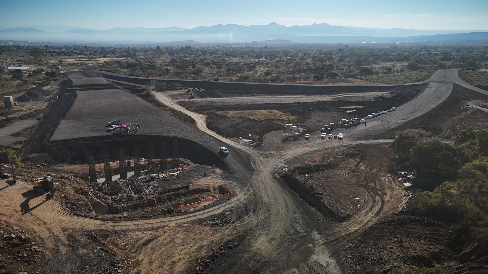 Continúan trabajos de segundo anillo periférico de Morelia