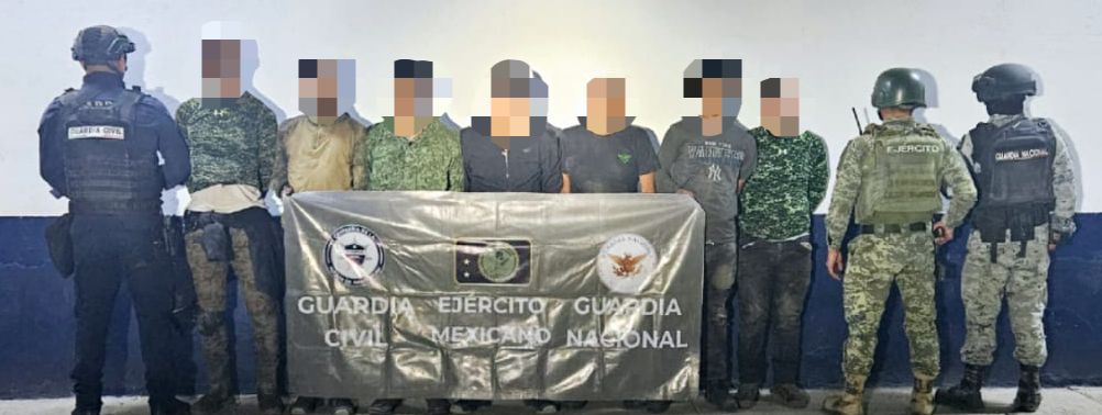 Agentes estatales y federales detienen a 7 personas con armas en Apatzingán