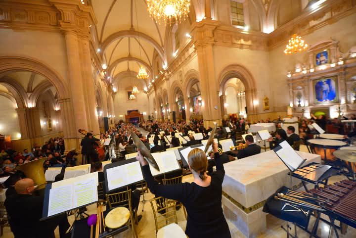 Osidem conquista Sahuayo con un viaje musical inolvidable