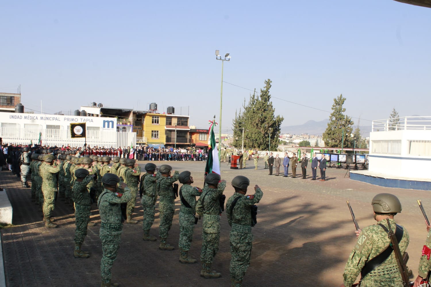 Ejército Mexicano realiza ceremonia de Honores a la Bandera en Morelia