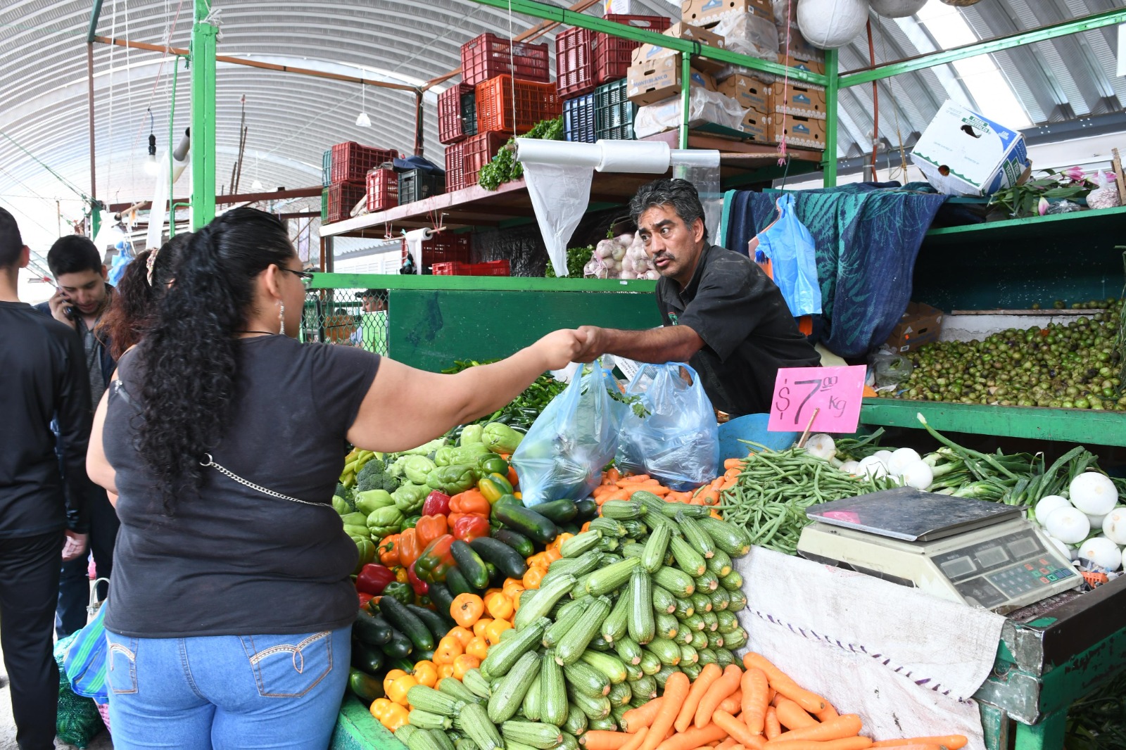 Michoacán mantiene estables precios de canasta básica: Sedeco