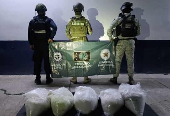 Duro golpe al narco; aseguran laboratorio y 100 kg de metanfetamina: SSP