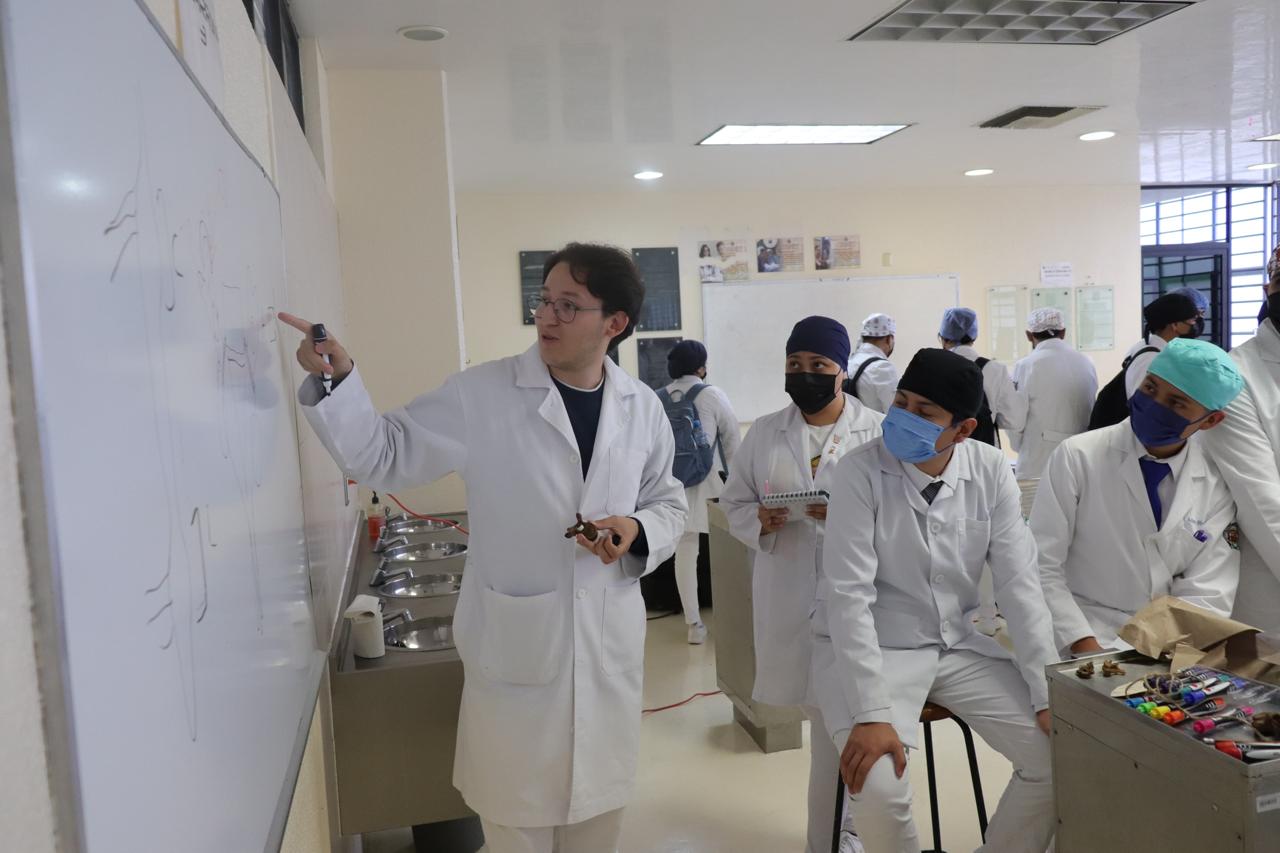 Da Federación opinión positiva a formación de médicos cirujanos de la UMSNH Da Federación opinión positiva a formación de médicos cirujanos de la UMSNH