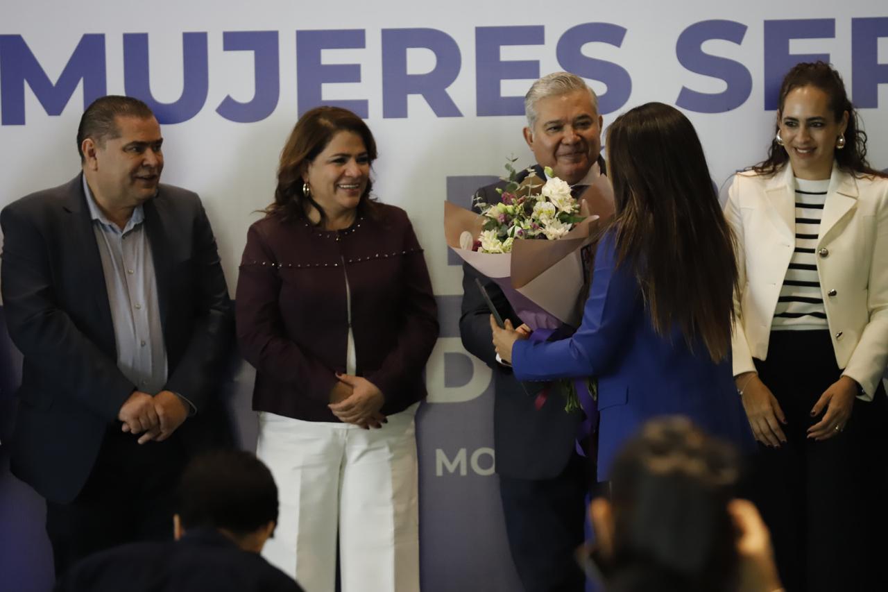 Reconoce Congreso del Estado a trabajadoras Reconoce Congreso del Estado a trabajadoras