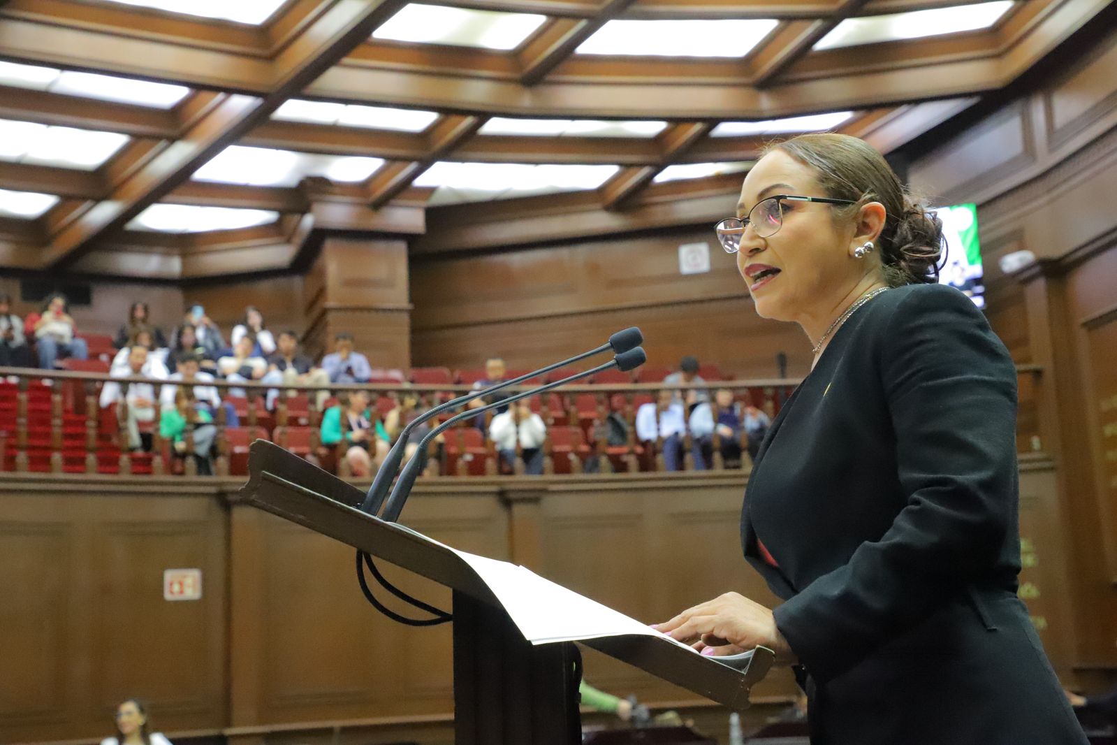Diputada Itzé Camacho presenta iniciativa para la revocación de mandato en Michoacán Diputada Itzé Camacho presenta iniciativa para la revocación de mandato en Michoacán