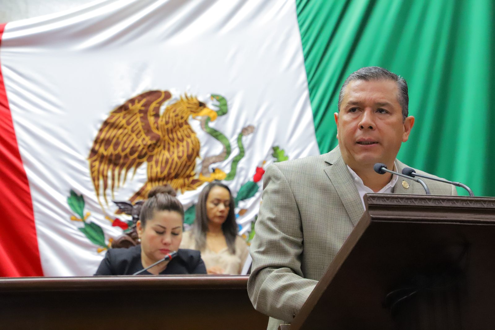 JC Barragán propone ampliar el concepto de violencia familiar para proteger a las michoacanas JC Barragán propone ampliar el concepto de violencia familiar para proteger a las michoacanas