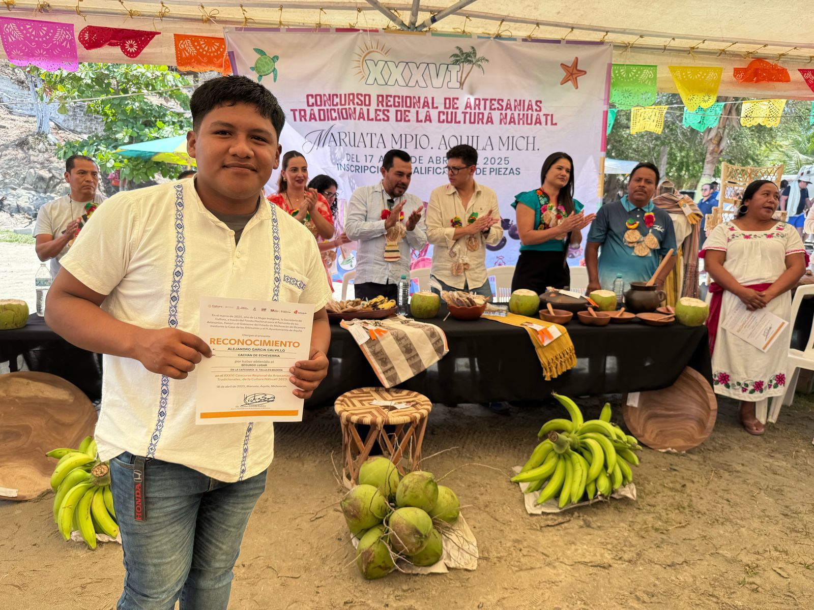Premian las mejores piezas del Concurso Artesanal de la Cultura Náhuatl Premian las mejores piezas del Concurso Artesanal de la Cultura Náhuatl