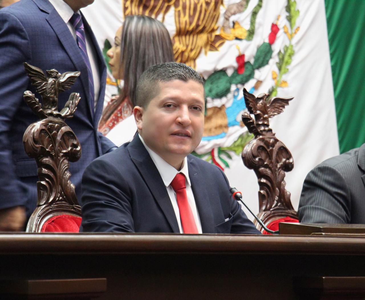 Presenta Vicente Gómez iniciativa para incluir la violencia digital en la Ley de Derechos de NNA Presenta Vicente Gómez iniciativa para incluir la violencia digital en la Ley de Derechos de NNA