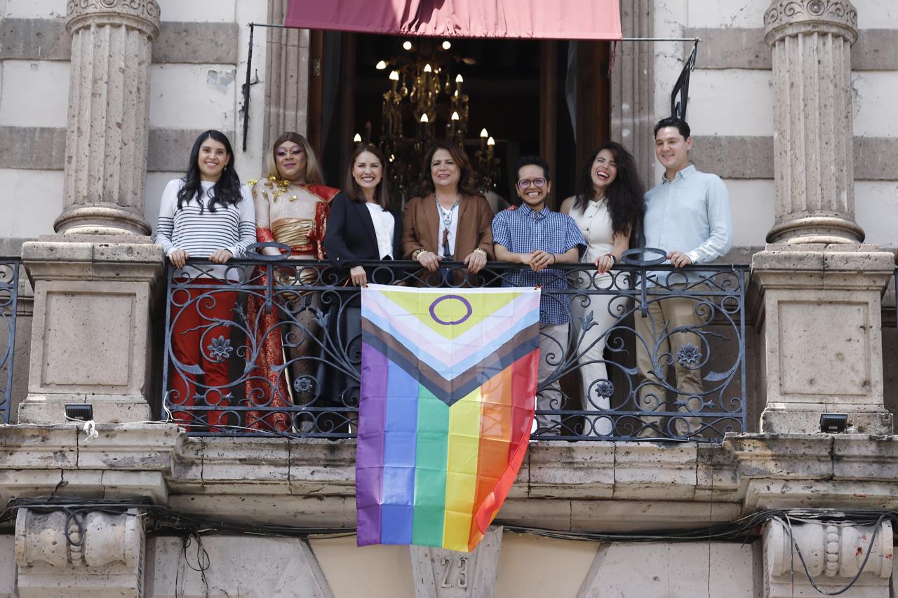 Legisladoras de Morena comprometen impulsar agenda legislativa en respaldo de la comunidad LGBTQ+ Legisladoras de Morena comprometen impulsar agenda legislativa en respaldo de la comunidad LGBTQ+