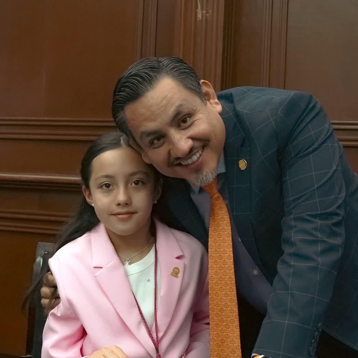 Protección de los derechos de las niñas y niños es un compromiso permanente de la bancada naranja: Víctor Manríquez Protección de los derechos de las niñas y niños es un compromiso permanente de la bancada naranja: Víctor Manríquez