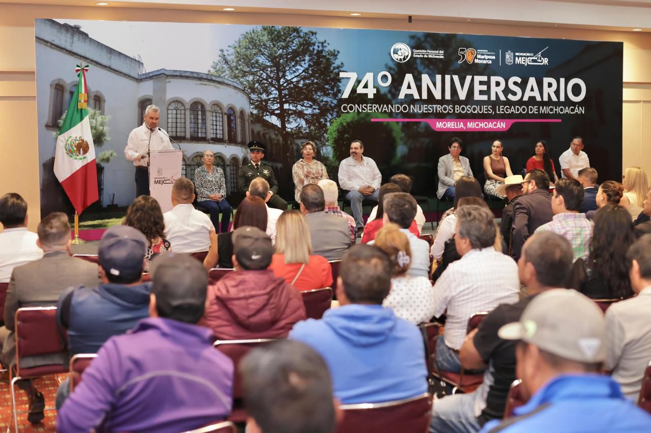 Refrenda ARB compromiso con medio ambiente y reconoce labor de la Cofom Refrenda ARB compromiso con medio ambiente y reconoce labor de la Cofom