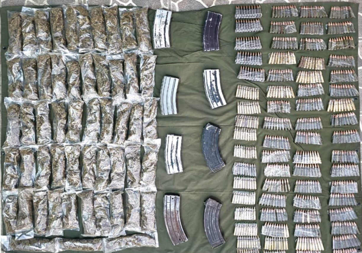 SSP y Defensa detienen a tres hombres, aseguran armamento y droga