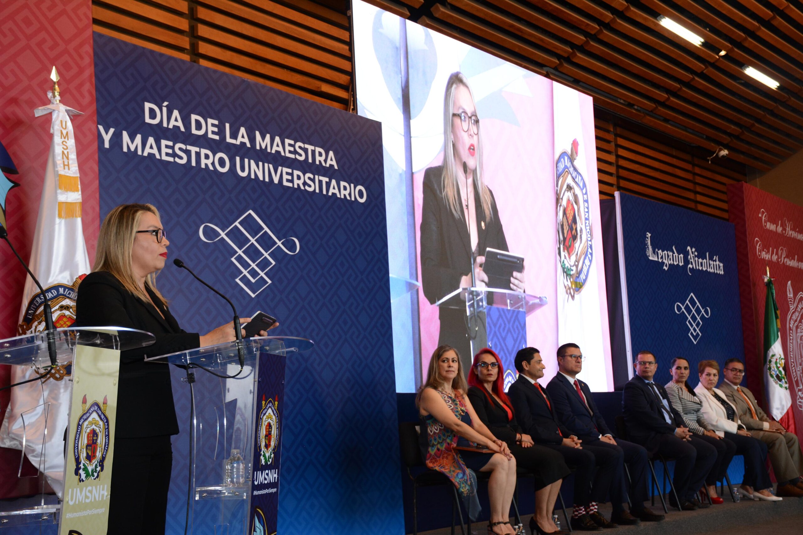 Trabajamos para seguir cumpliendo con las maestras y los maestros nicolaitas: Yarabí Ávila Trabajamos para seguir cumpliendo con las maestras y los maestros nicolaitas: Yarabí Ávila