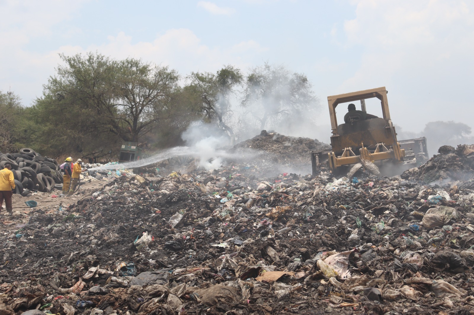 Esto debes hacer si detectas incendios en basureros o plantas de reciclaje Esto debes hacer si detectas incendios en basureros o plantas de reciclaje