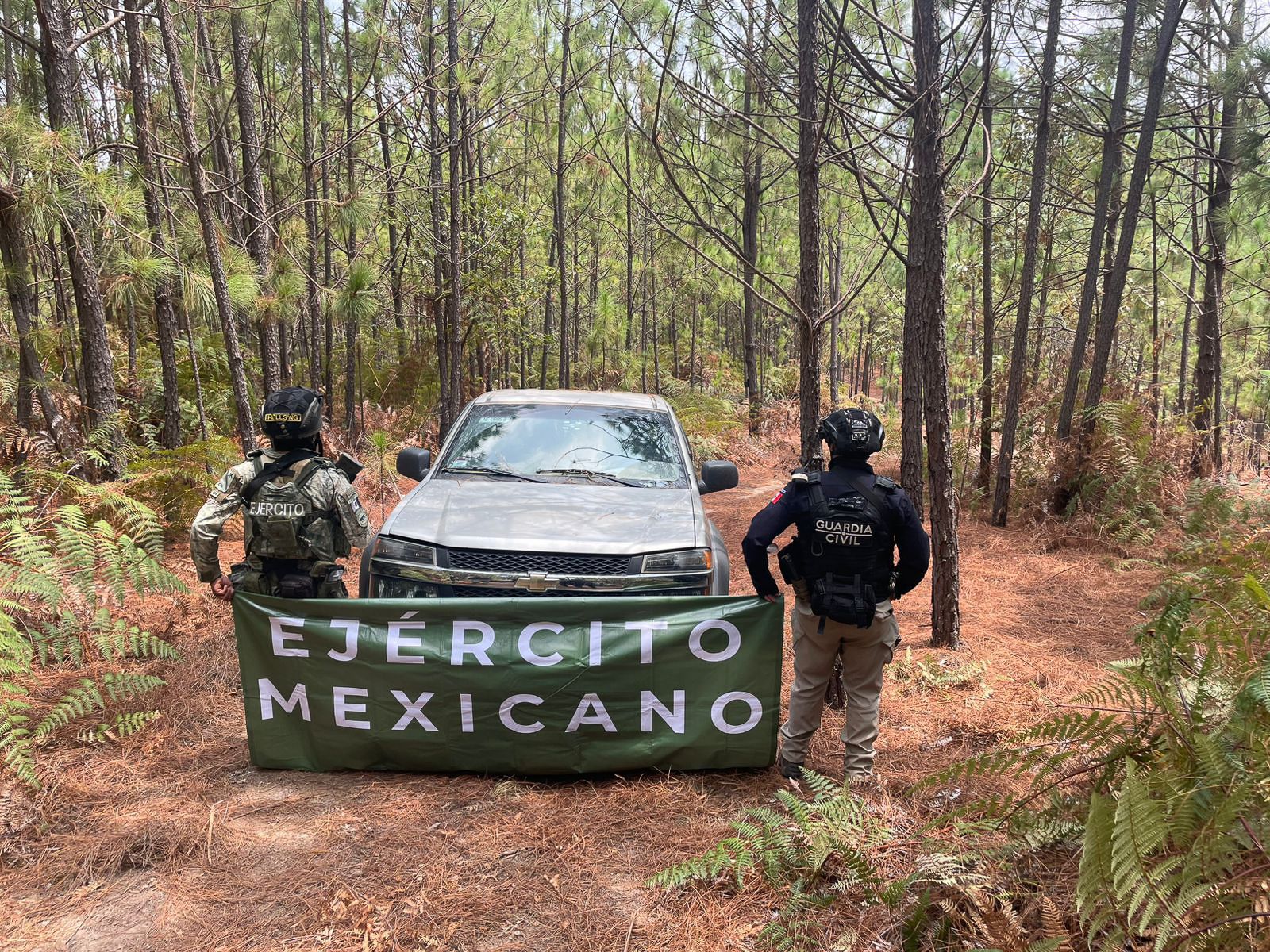 Cuatro vehículos de la delincuencia organizada asegurados en Tuzantla